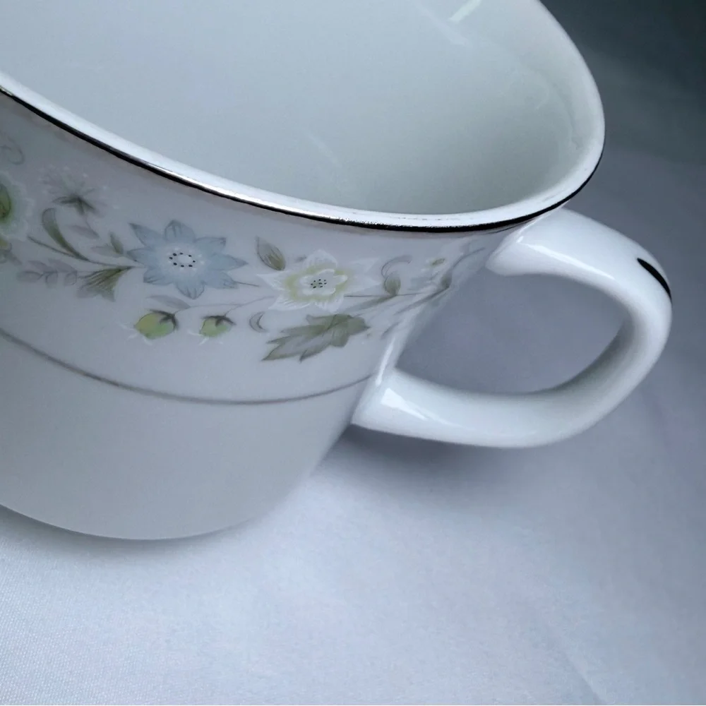 Vintage Porcelain Imperial China W Dalton #745 Blue And Silver Wildflower Teacup
